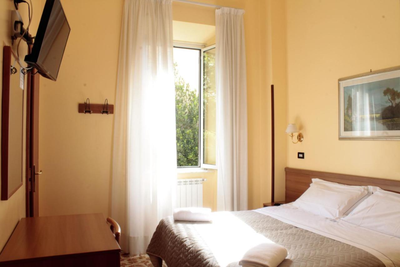 Hotel Delle Ortensie Fiuggi Kültér fotó